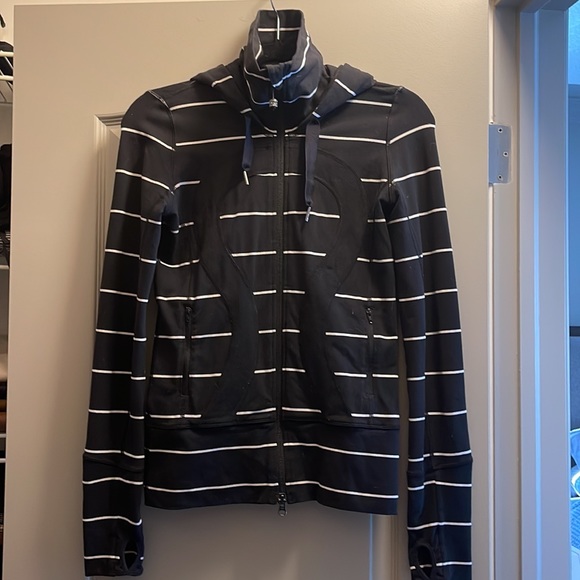 Lululemon Stride Jacket - Picture 2 of 4